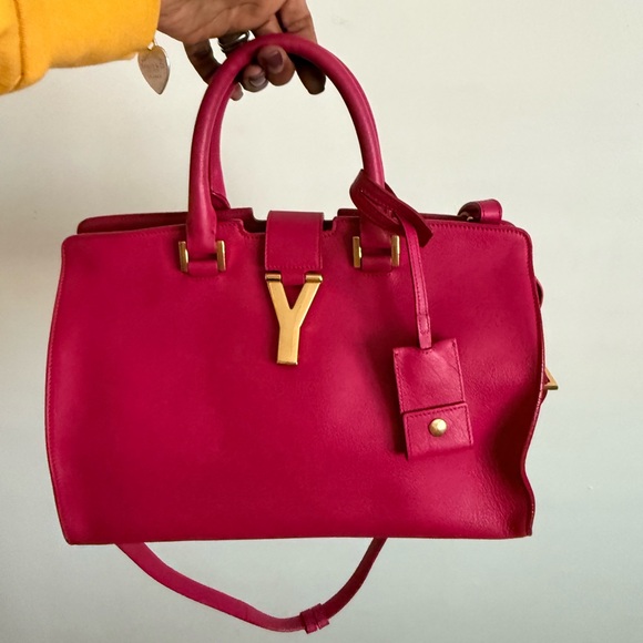 Yves Saint Laurent Handbags - Yves Saint Laurent Fuchsia Satchel